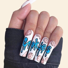 Load image into Gallery viewer, Cookies n Cream - Maritza&#39;s Nails 
