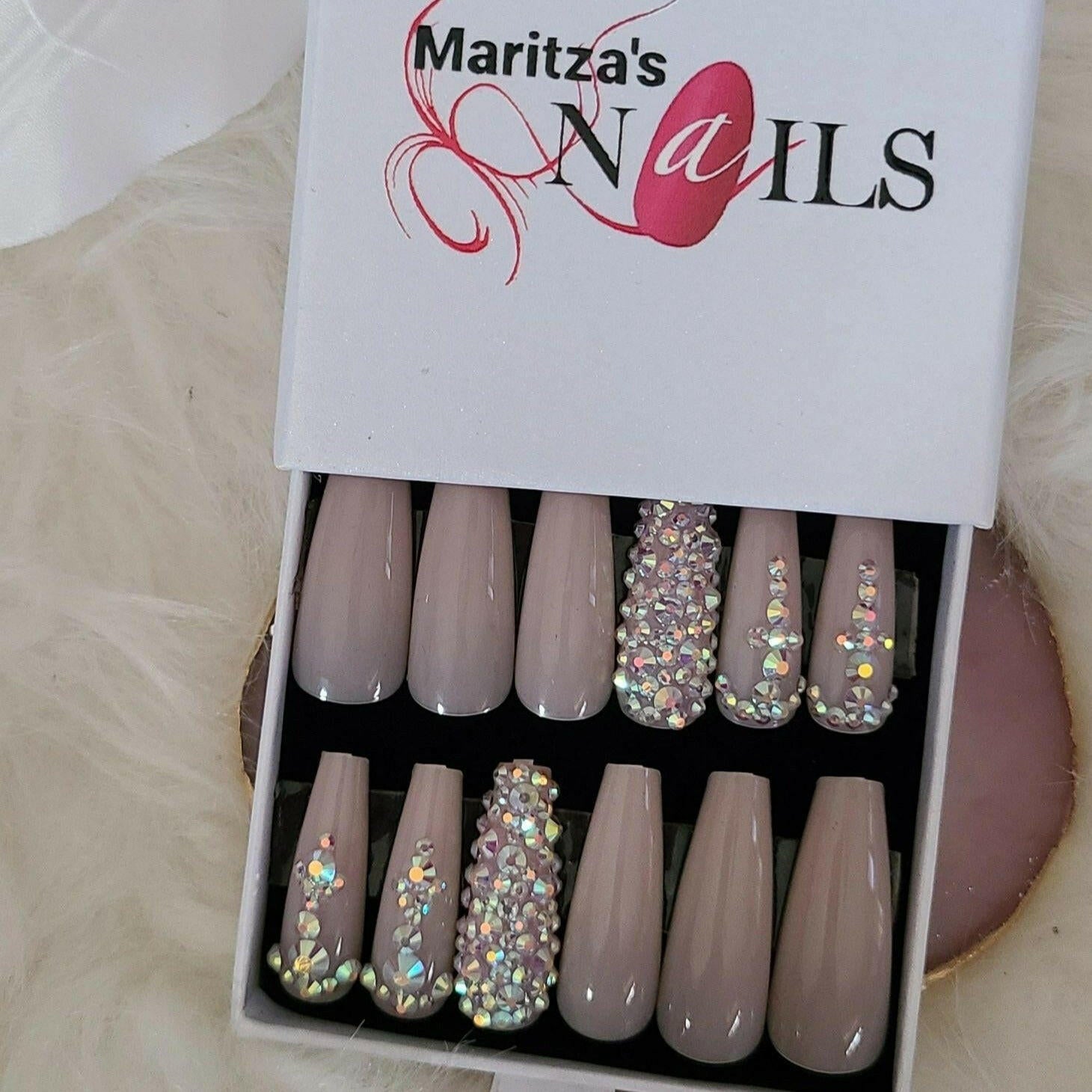 Nude Diamonds Press-on Nail set