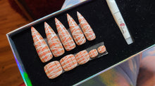 Load image into Gallery viewer, Cinammon Roll - Maritza&#39;s Nails
