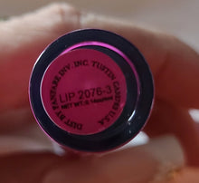 Load image into Gallery viewer, Rosy Long Lasting Lip Tints
