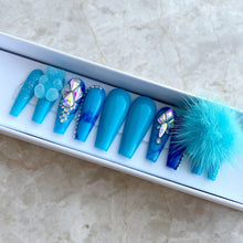 Load image into Gallery viewer, Pom Pom Gummy - Maritza&#39;s Nails 
