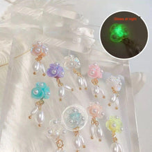 Load image into Gallery viewer, Luminous Nail Charms with Pearls - Maritza&#39;s Nails 
