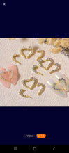 Load image into Gallery viewer, Left &amp; Right Heart Charm - Maritza&#39;s Nails 
