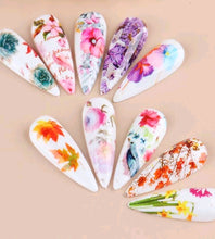 Load image into Gallery viewer, Floral Nail Foil

